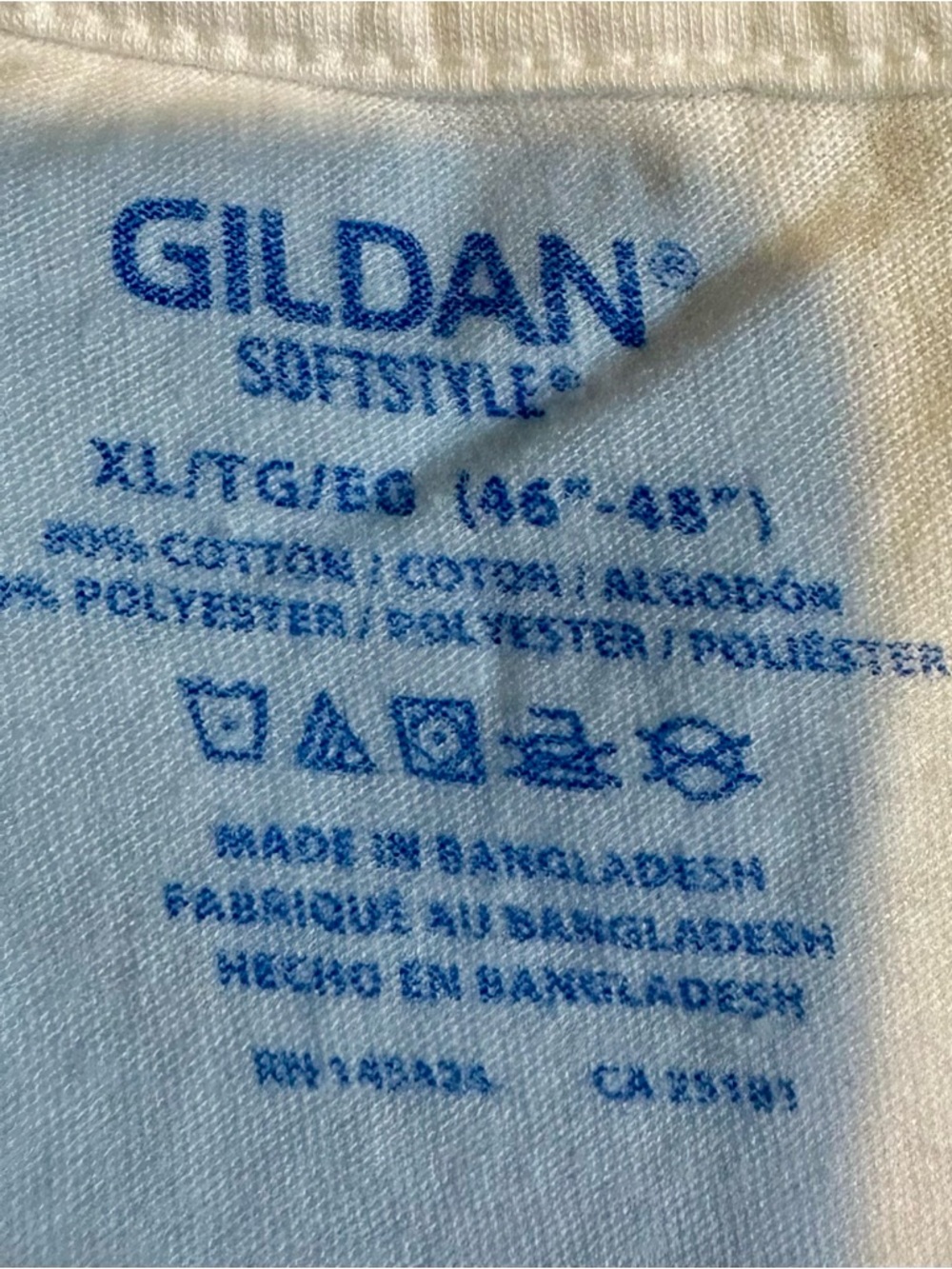 Gildan White Short Sleeve Crew Neck Tee - Softstyle Bundle (6 Shirts) NWOT - Picture 2 of 2